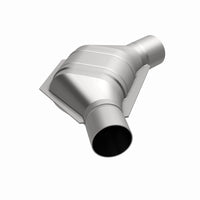 MagnaFlow Universal Catalytic Converter 2.5 Angled In/Out