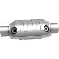 MagnaFlow Universal Catalytic Converter 3 W/Dual O2 Boss