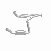 MagnaFlow Direct Fit Catalytic Converter 00-01Tahoe/Yukon V8 5.7L