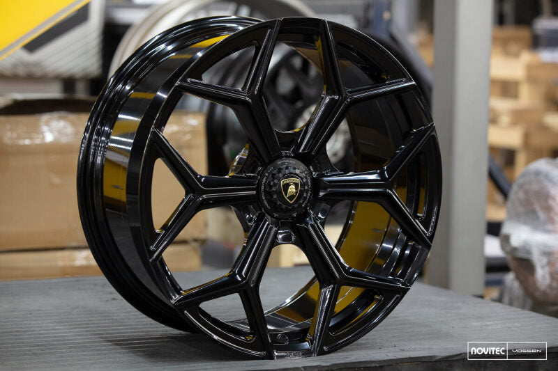 Vossen x Novitec NL4-Cl 21x13in - Centerlock - ET57 - Gloss Black Lamborghini Aventador Rear Wheel