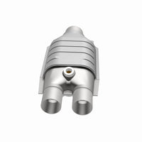 MagnaFlow Universal Catalytic Converter 2/3 D/S Single O2 Boss