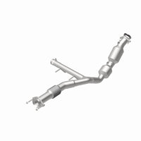 MagnaFlow 22-24 Ford Expedition 3.5L w/ Dual Exhaust Right Underbody Direct-Fit Catalytic Converter