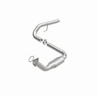 MagnaFlow Direct Fit Catalytic Conv 02-06 Cadillac Escalade / 02-06 GM Yukon (Inc Denali) 6.0L D/S