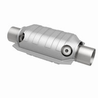 MagnaFlow Universal Catalytic Converter 3 W/Dual O2 Boss