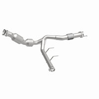 MagnaFlow 22-24 Ford Expedition 3.5L w/ Dual Exhaust Right Underbody Direct-Fit Catalytic Converter