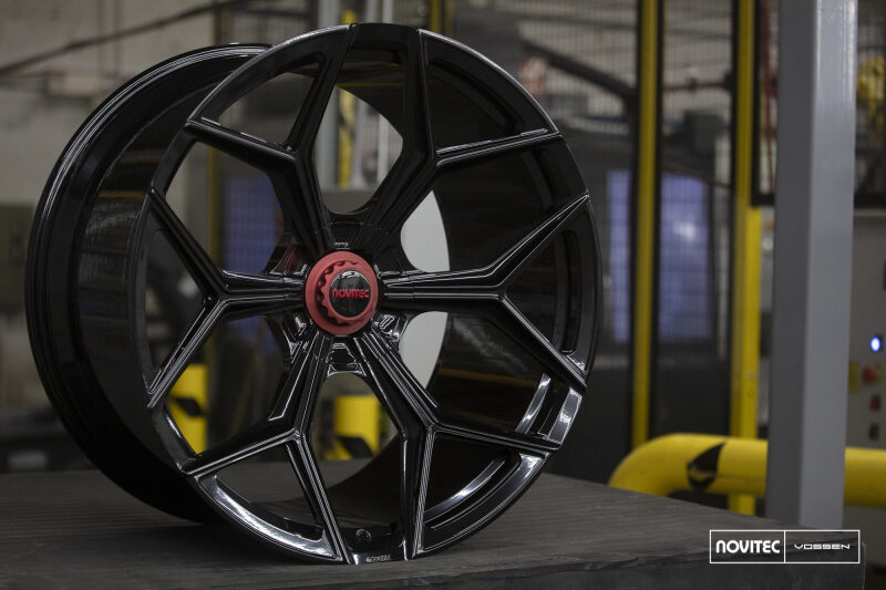 Vossen x Novitec NL4-5L 23x10.5in - 5x130 BP - ET21 - Gloss Black Lamborghini Urus Front Wheel