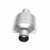 MagnaFlow Universal Catalytic Converter 2 W/Single O2 Boss