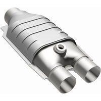 MagnaFlow Universal Catalytic Converter 2/3 D/S Single O2 Boss