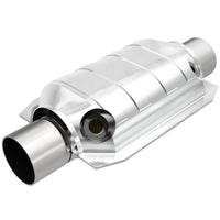 MagnaFlow Universal Catalytic Converter 2.5 W/Dual O2 Boss