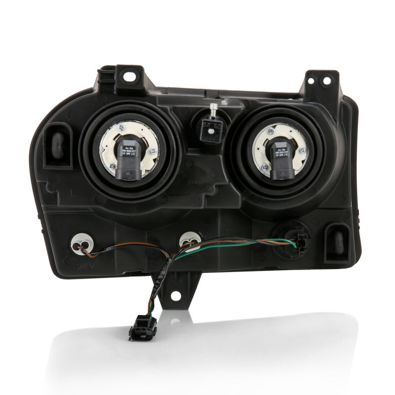 Right Side Halogen Headlight For 2005-2010 Chrysler 300 C Models With Delay Option - Direct OEM Replacement